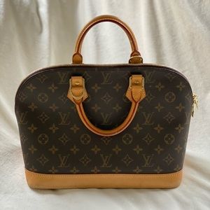 Louis Vuitton Alma MM - Authentic amazing condition!!
